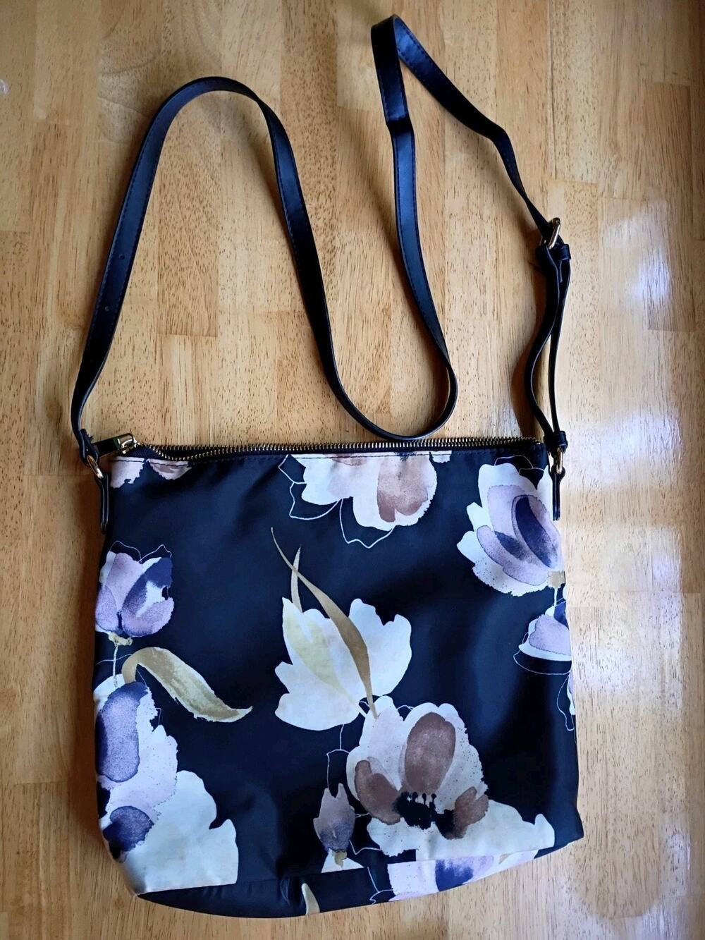 A New Day Black Floral Zip Crossbody Bag Purse Adjustable Flowers Lightweight
